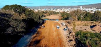 Em Barreiras, obras da nova ponte avanam com instalao das estacas de fundao na margem direita do Rio Grande