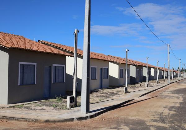 Dr. Larcio anuncia conquista de mais 50 casas populares para Ibotirama